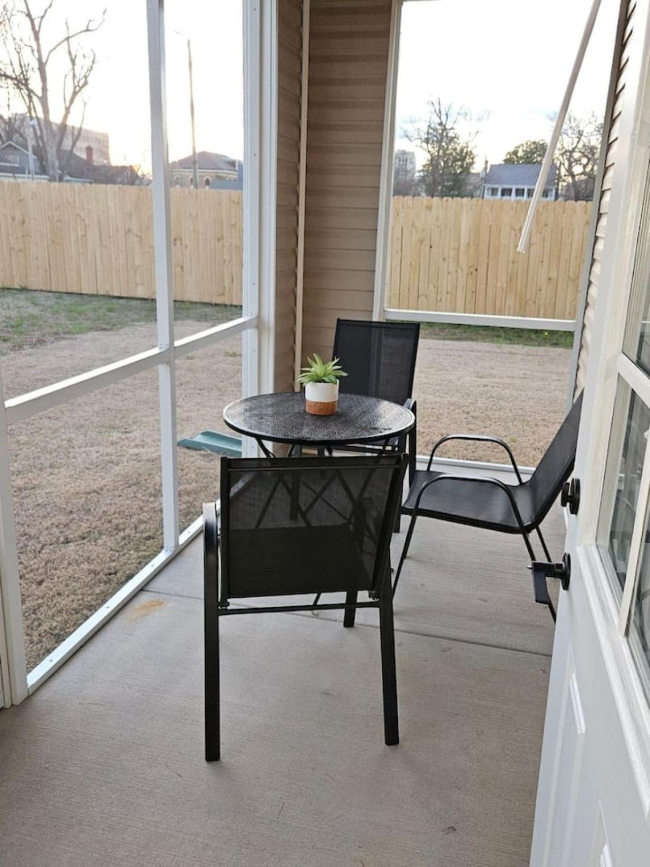 New Luxe Apt 3Br Downtown Fay Unit B Феєтвілл Екстер'єр фото